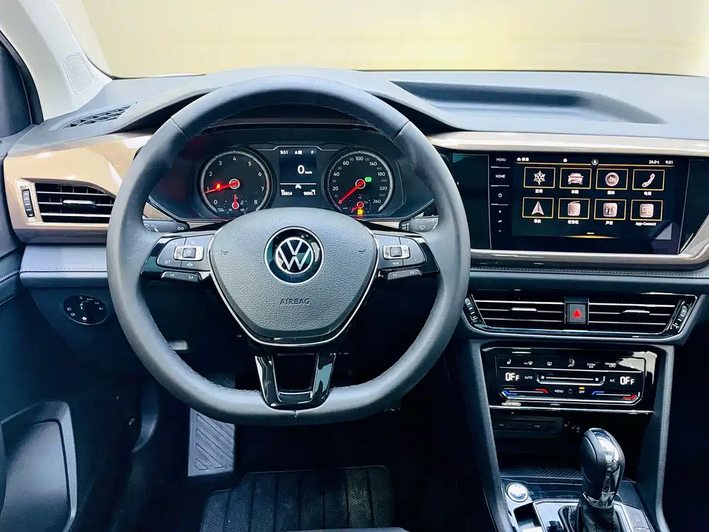 Volkswagen Tharu — миниатюра 10