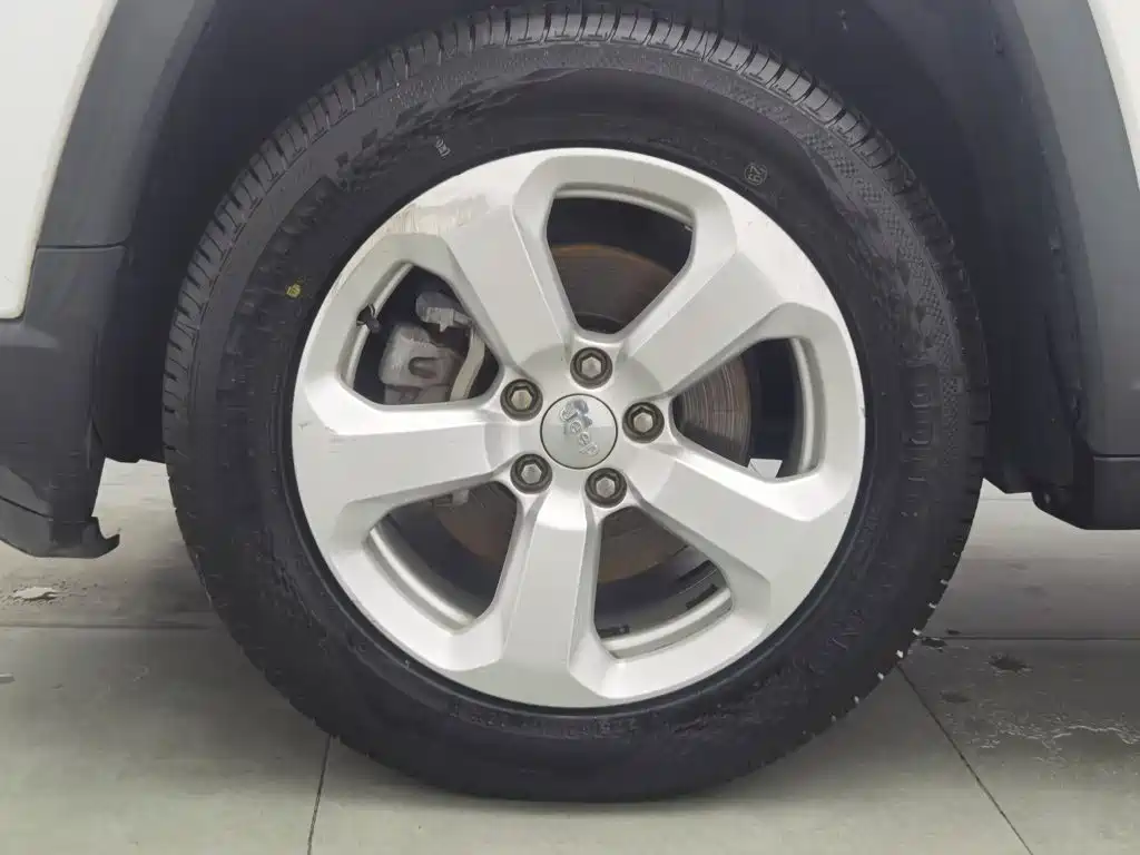 Jeep Compass — миниатюра 17