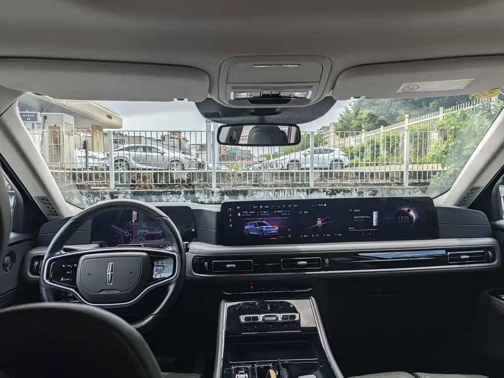 Lincoln Aviator — миниатюра 17