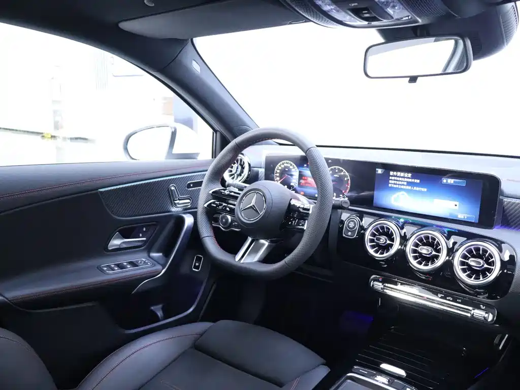 Mercedes-Benz A-Class — миниатюра 14