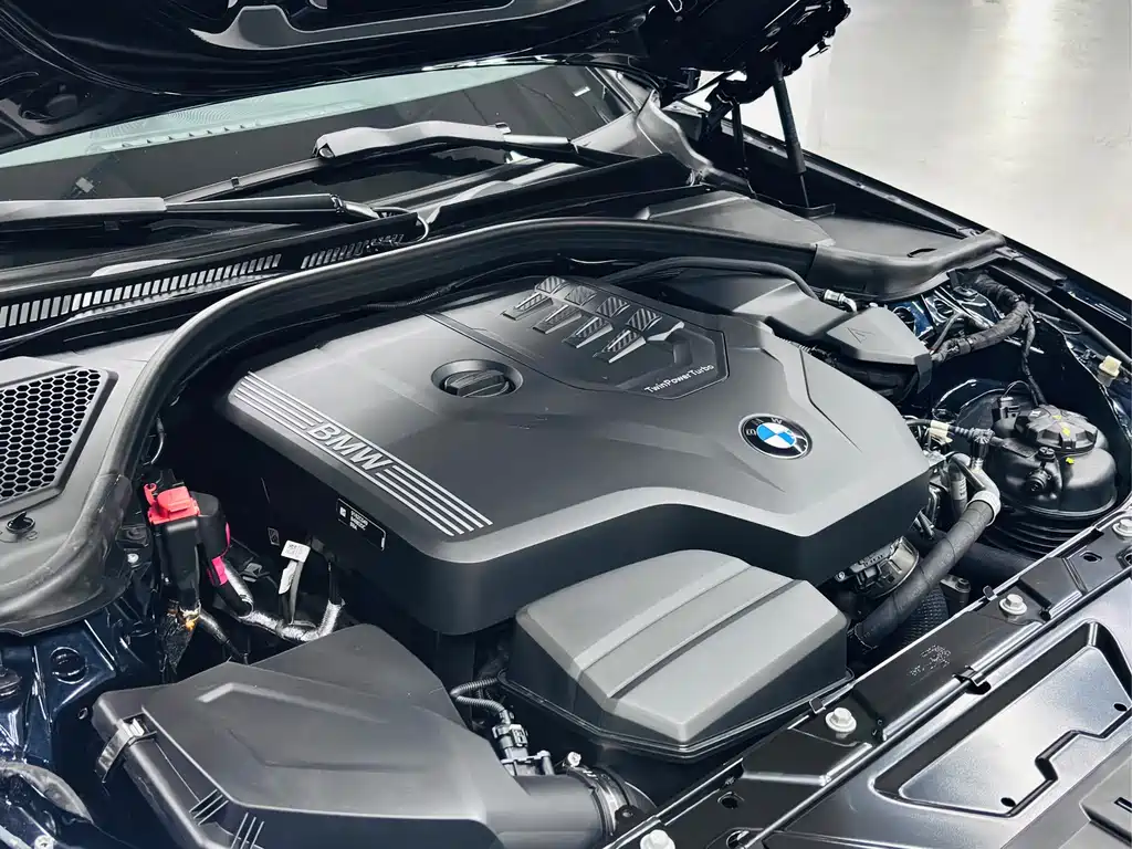 BMW 3 Series 2023 — фото 19