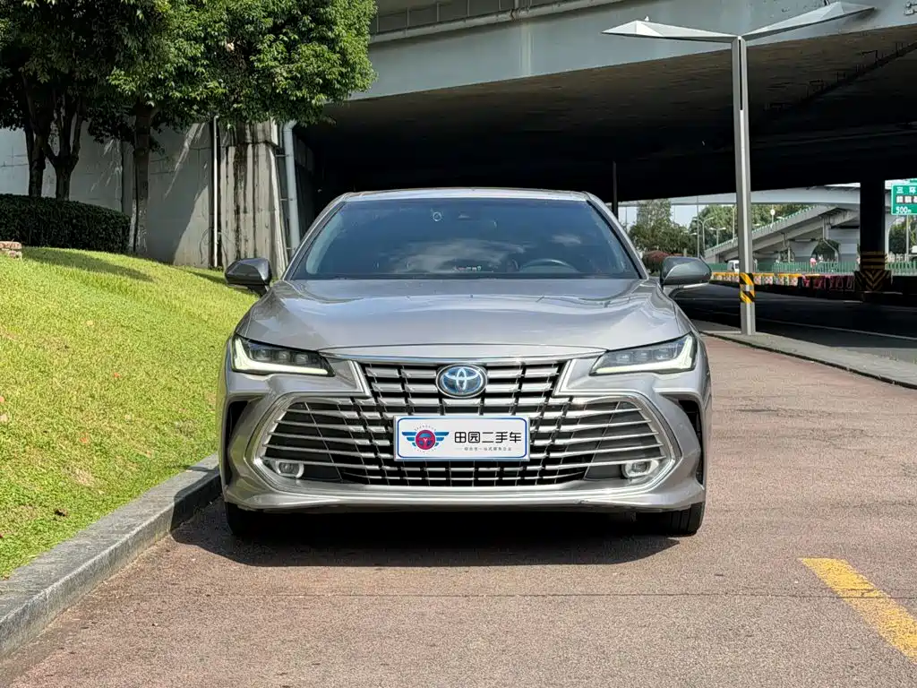 Toyota Avalon — миниатюра 2