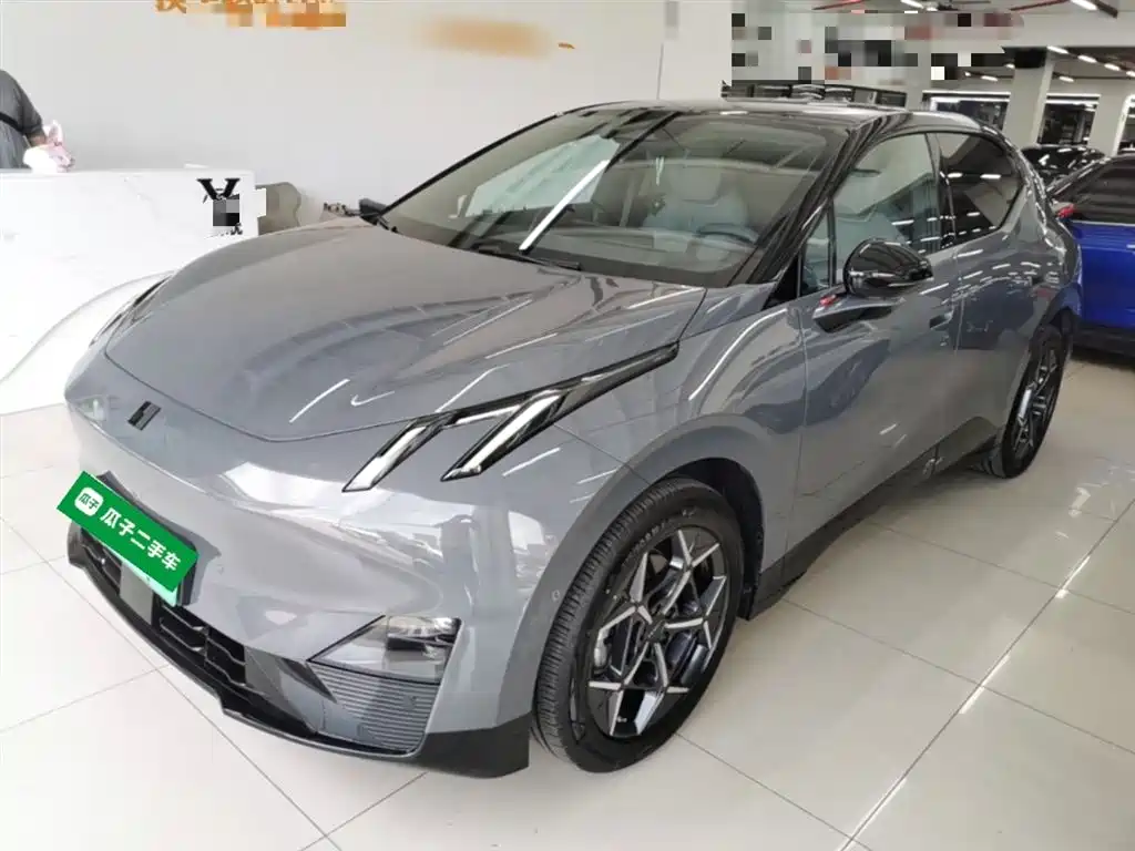 Lynk & Co Z20 2024