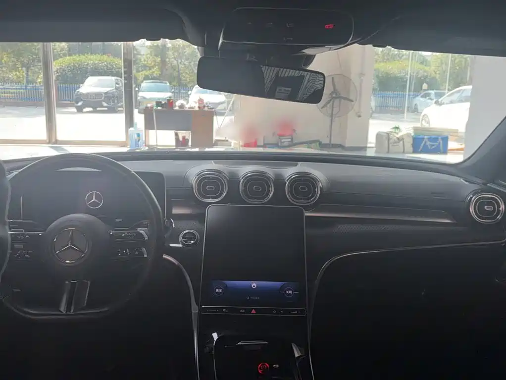 Mercedes-Benz C-Class — миниатюра 14