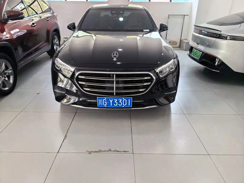 Mercedes-Benz E-Class — миниатюра 2