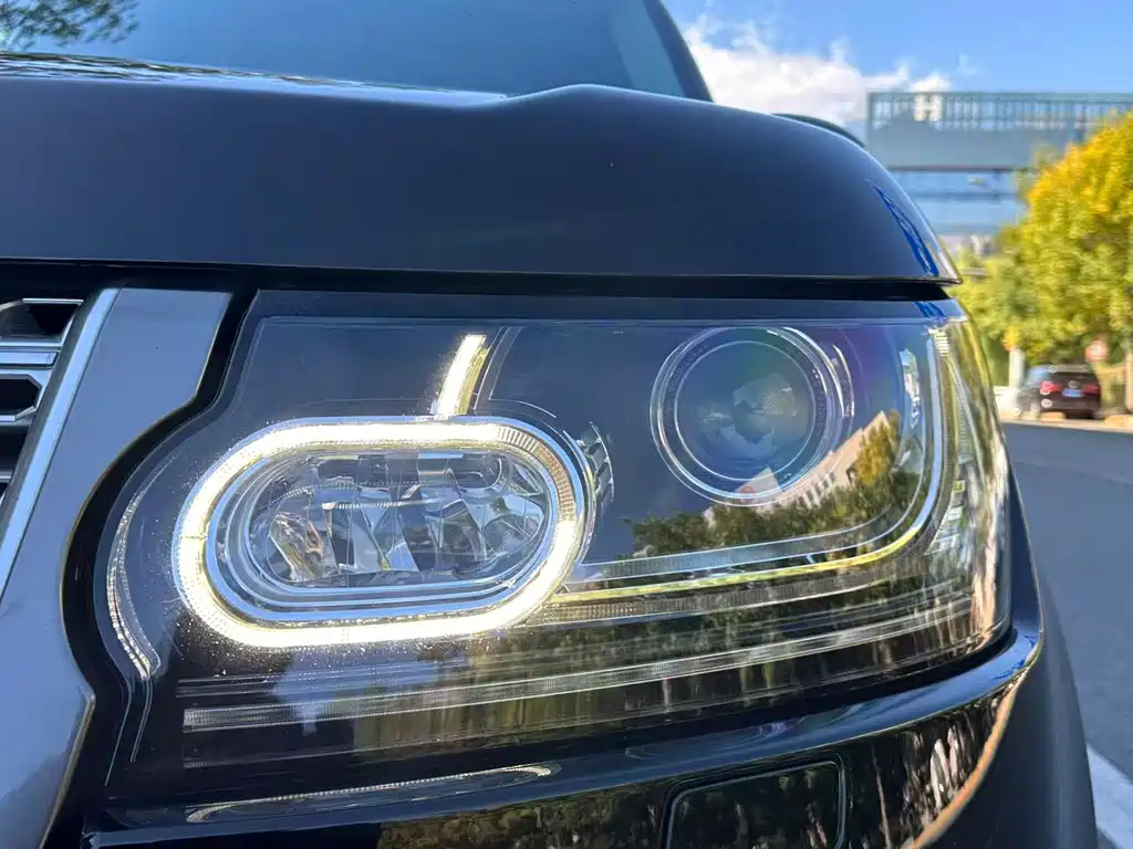 Land Rover Range Rover — миниатюра 3