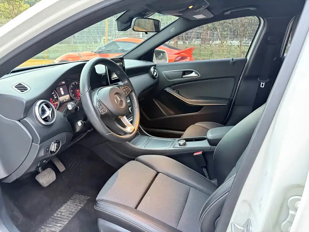 Mercedes-Benz A-Class (Import) — миниатюра 5