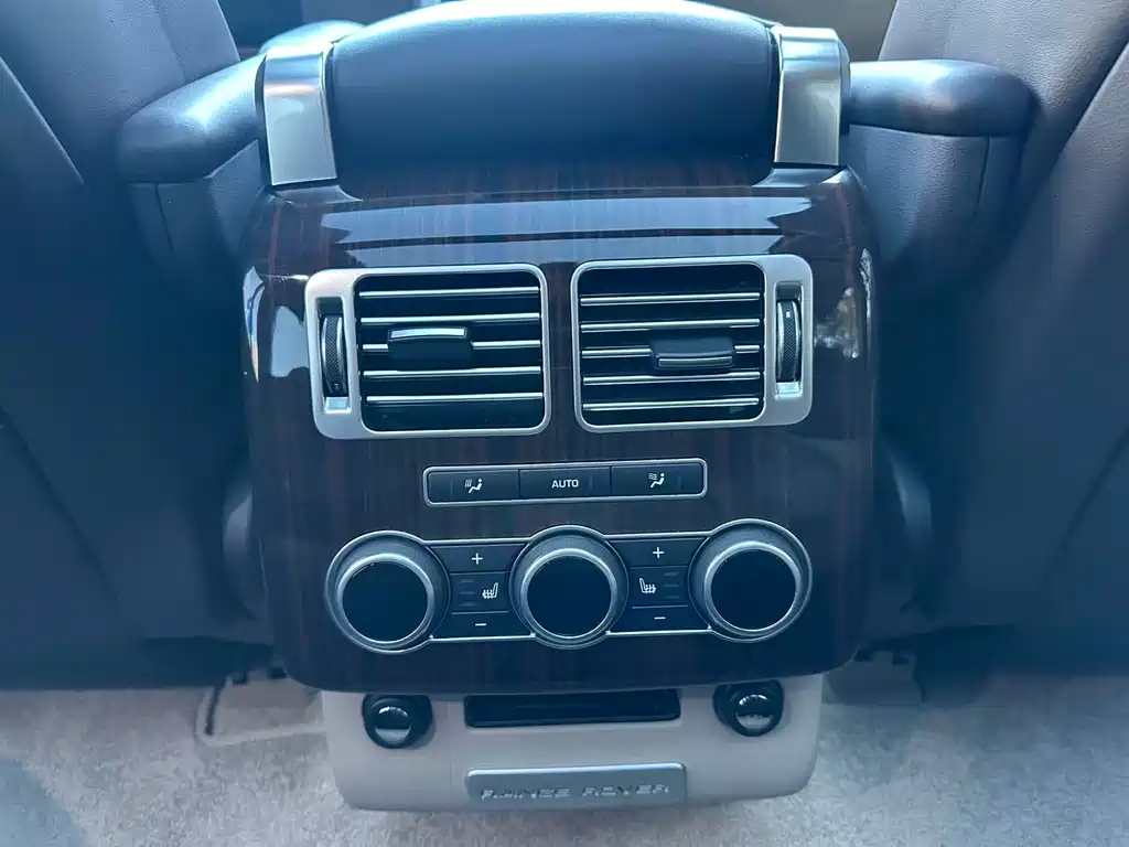Land Rover Range Rover — миниатюра 22