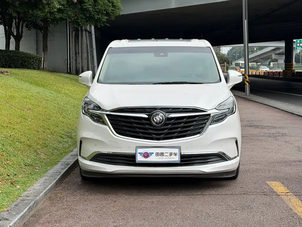 Buick GL8 — миниатюра 2
