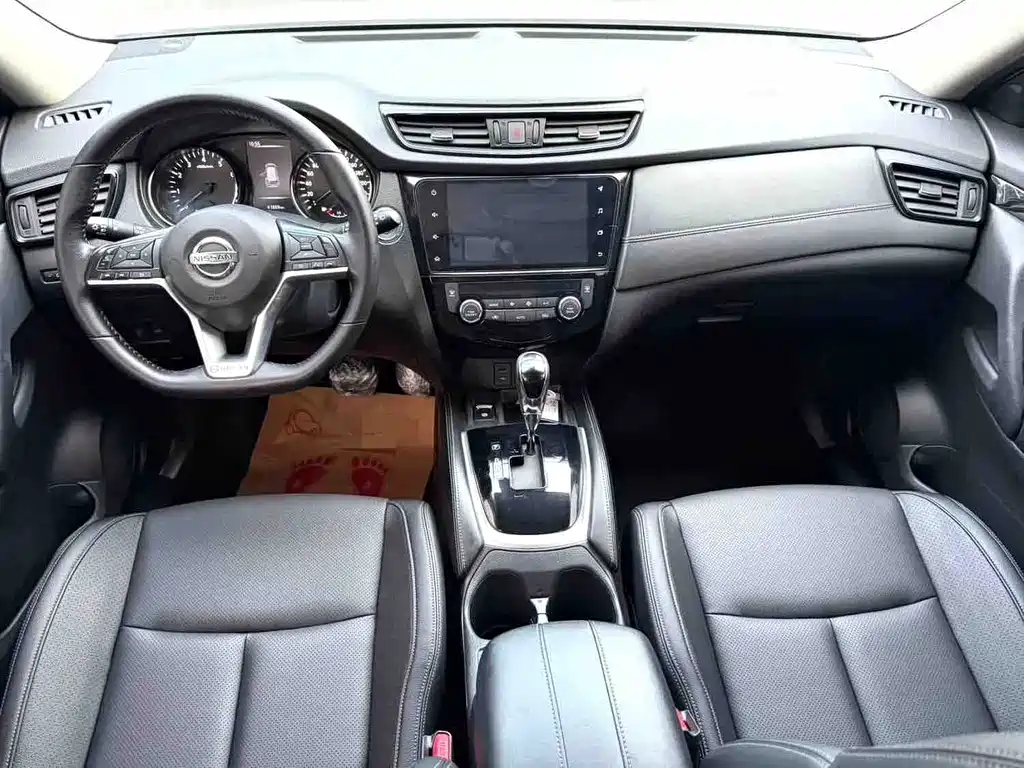 Nissan X-Trail — миниатюра 12