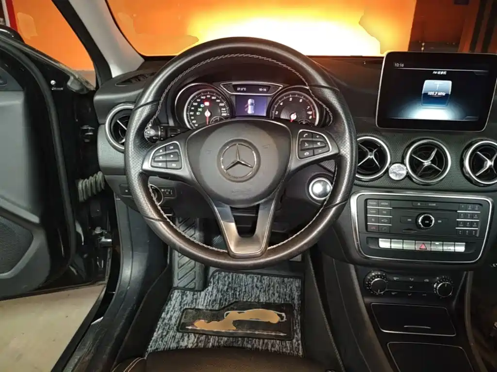 Mercedes-Benz GLA — миниатюра 11