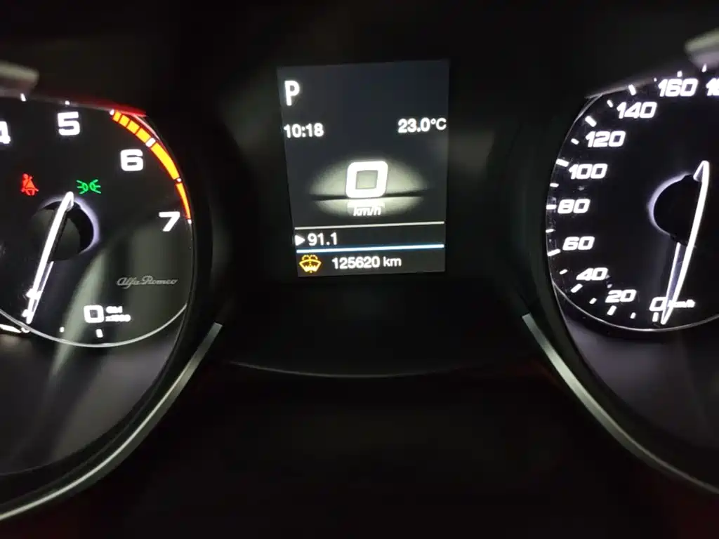 Alfa Romeo Stelvio — миниатюра 17