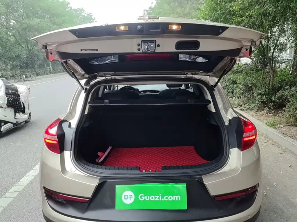 Geely Emgrand GS — миниатюра 19