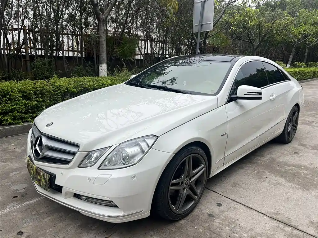 Mercedes-Benz E-Class (Import) 2011