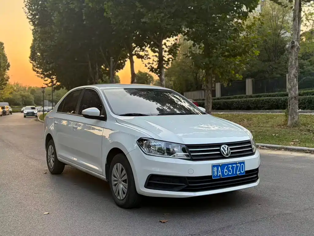 Volkswagen Santana — миниатюра 3