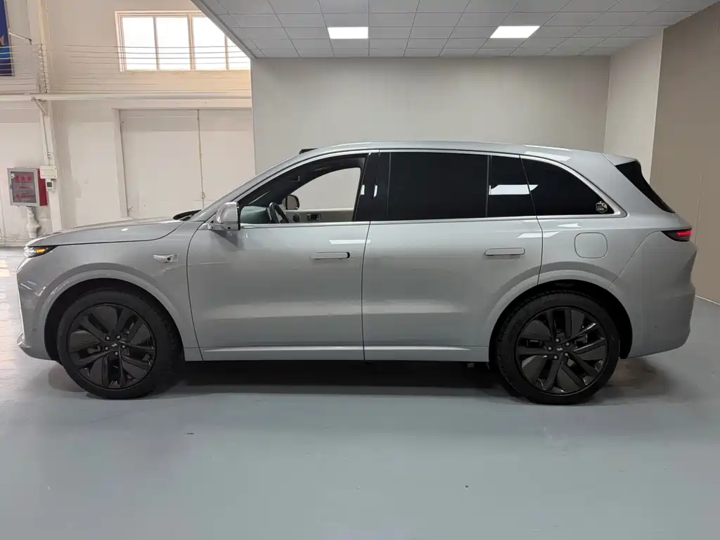 Li Auto IDEAL L6