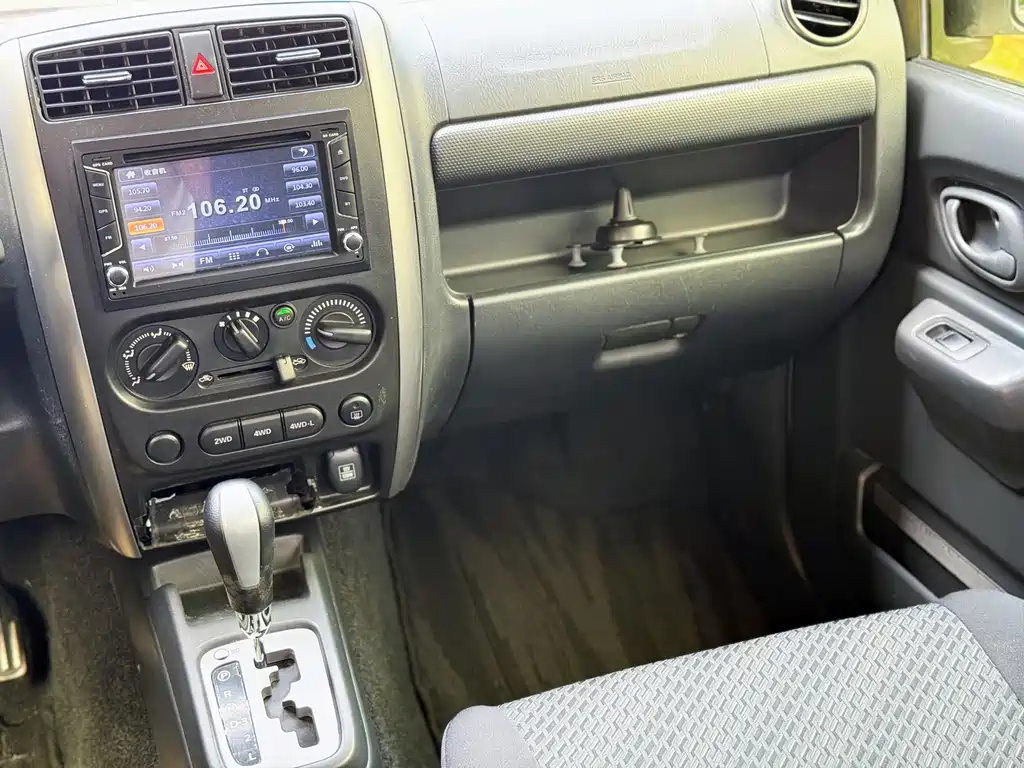 Suzuki Jimny — миниатюра 14