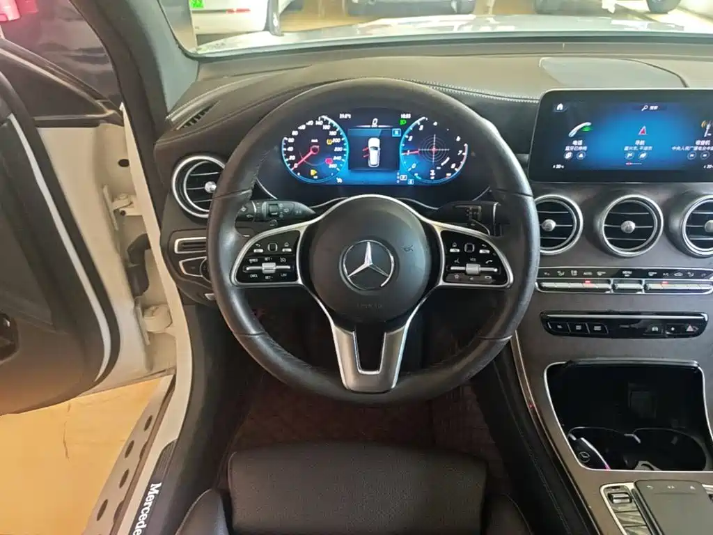 Mercedes-Benz GLC — миниатюра 11