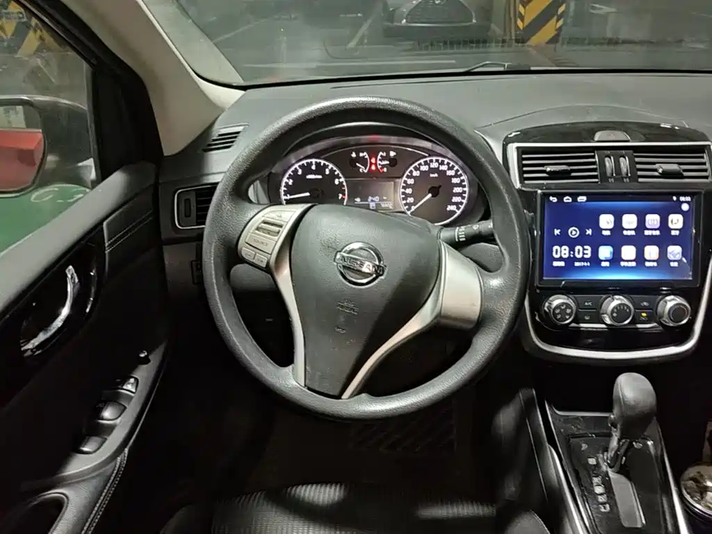 Nissan Tiida — миниатюра 15
