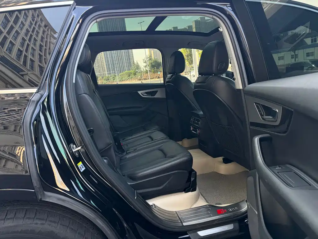 Audi Q7 — миниатюра 23
