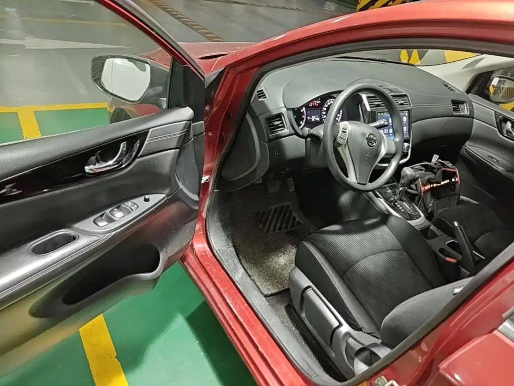 Nissan Tiida — миниатюра 21