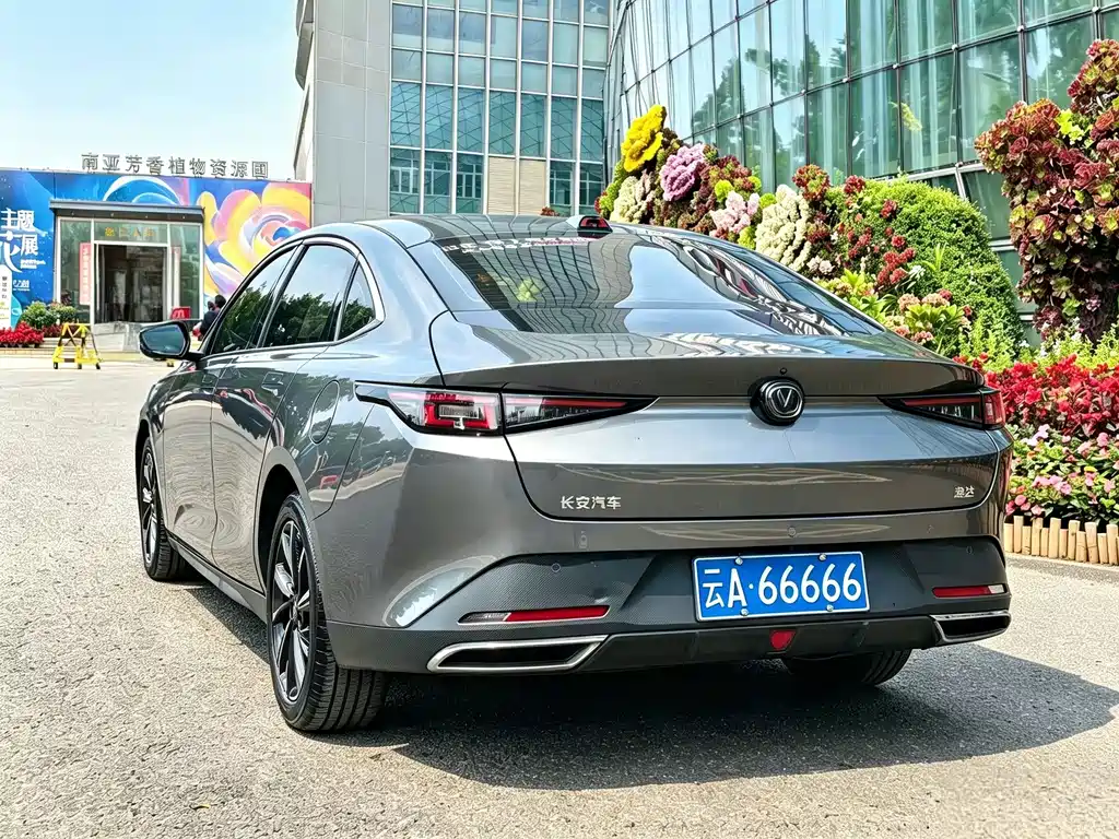 Changan Yida — миниатюра 8