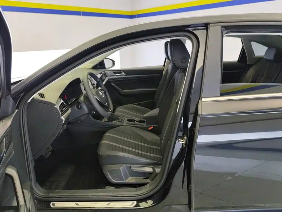 Volkswagen Lavida — миниатюра 9