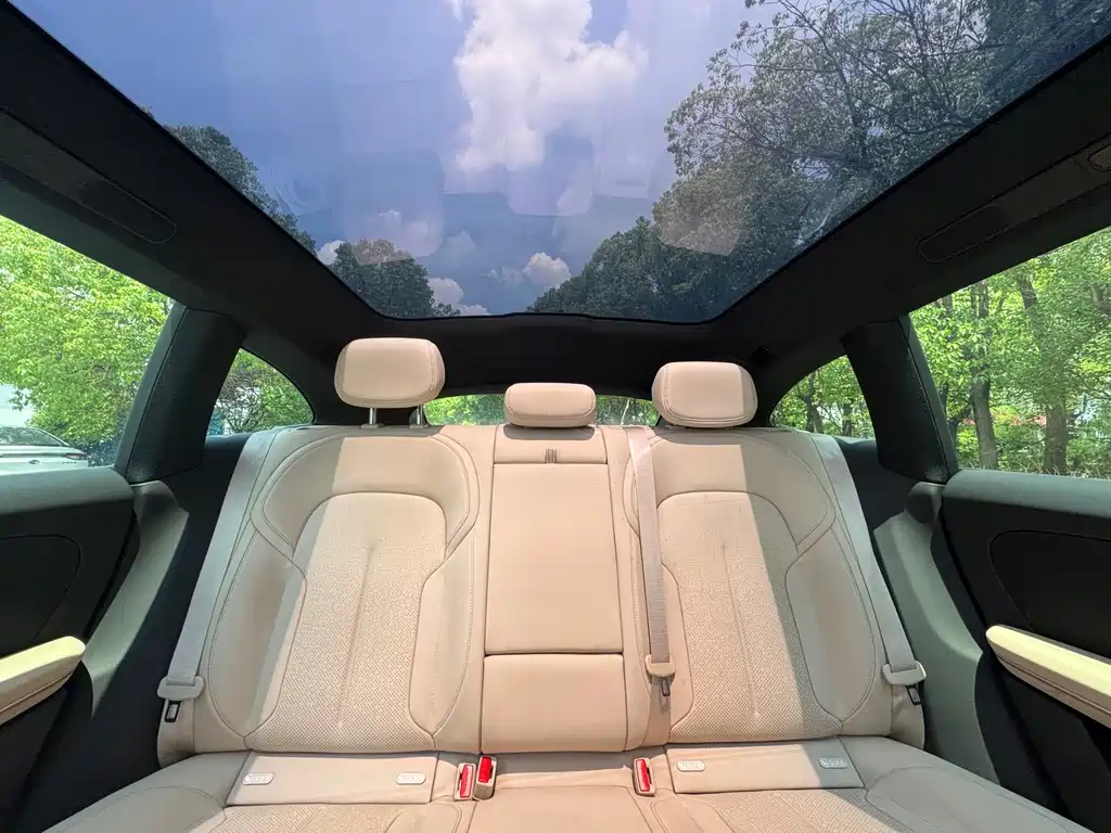 NIO ET5T — миниатюра 19