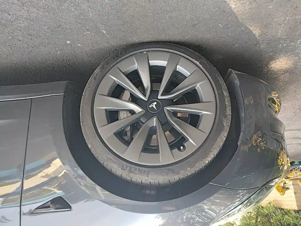 Tesla Model 3 — миниатюра 23