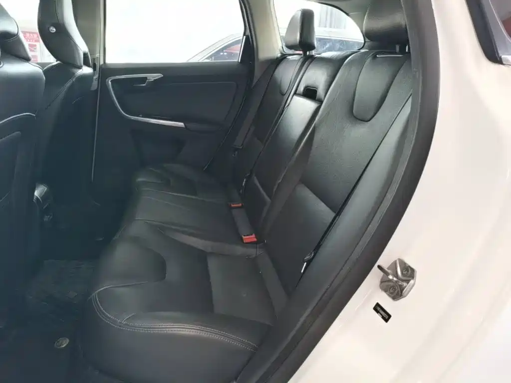 Volvo XC60 — миниатюра 17