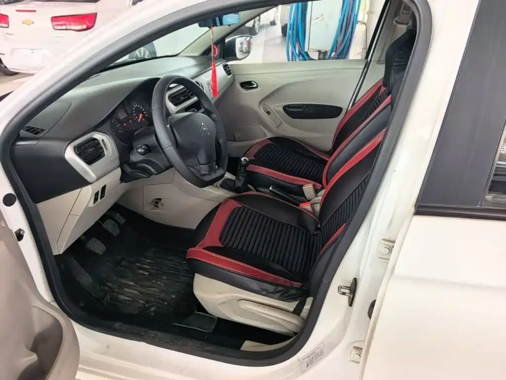 Citroen Elysee — миниатюра 15