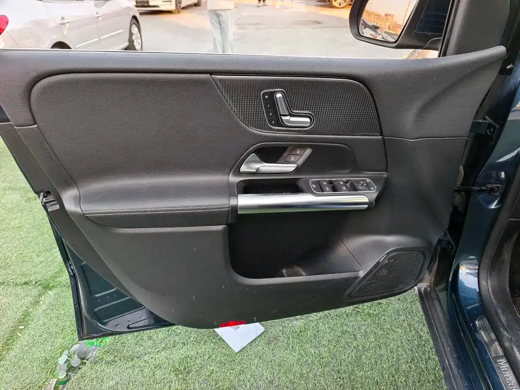 MERCEDES-BENZ B CLASS