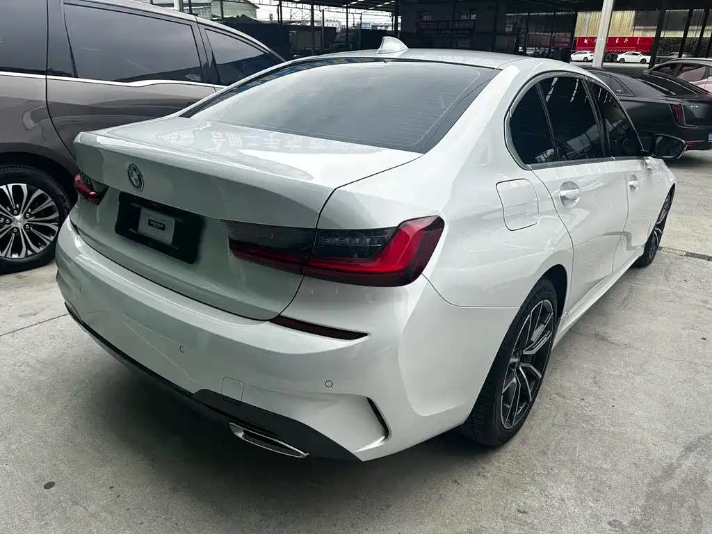 BMW 3 Series — миниатюра 15