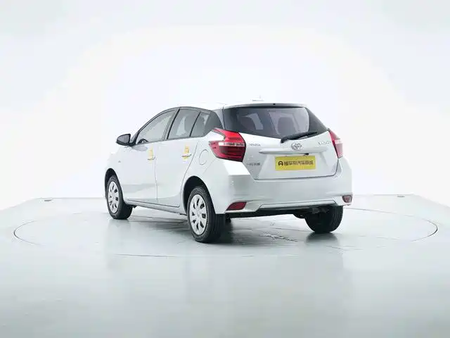 Toyota Vios FS — миниатюра 5