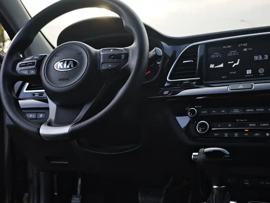 Kia K4 — миниатюра 9