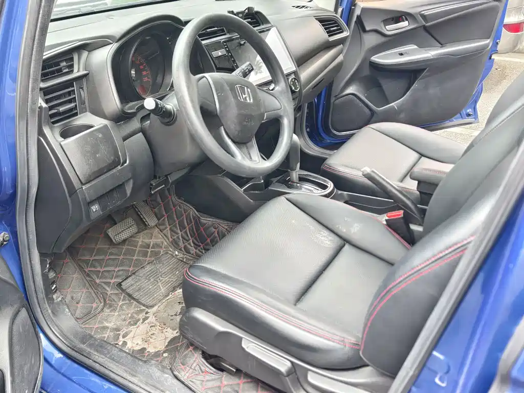 Honda Fit — миниатюра 7