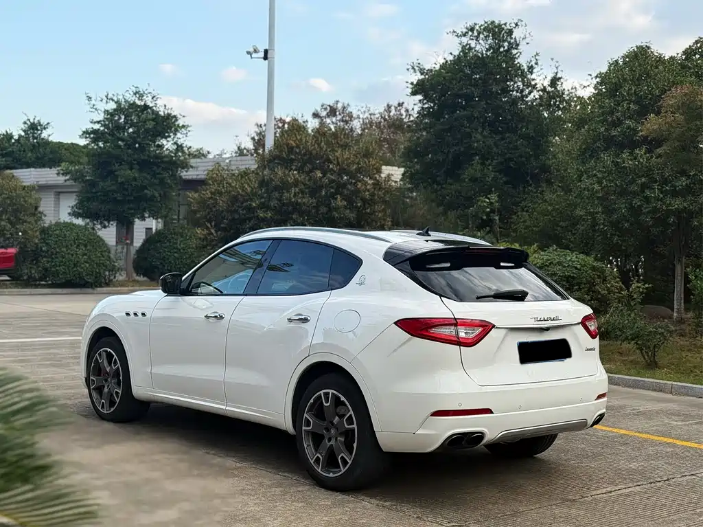 MASERATI LEVANTE