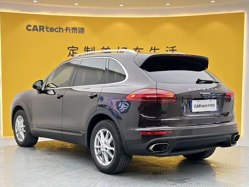 Porsche Cayenne — миниатюра 6