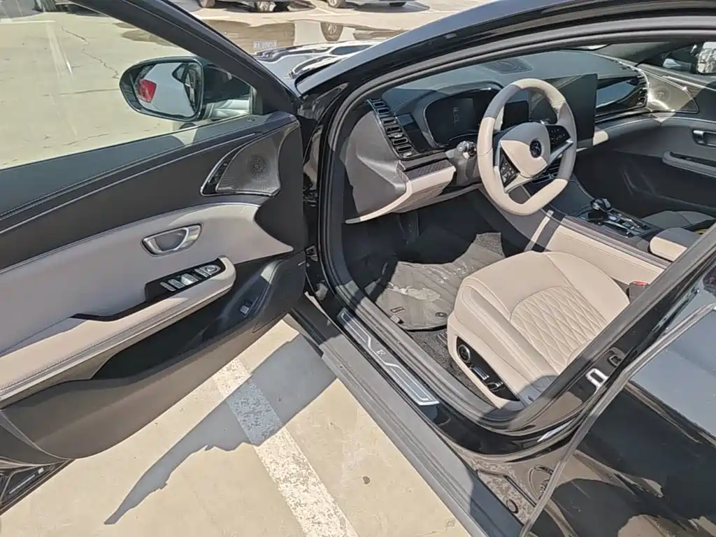 BYD Han — миниатюра 16