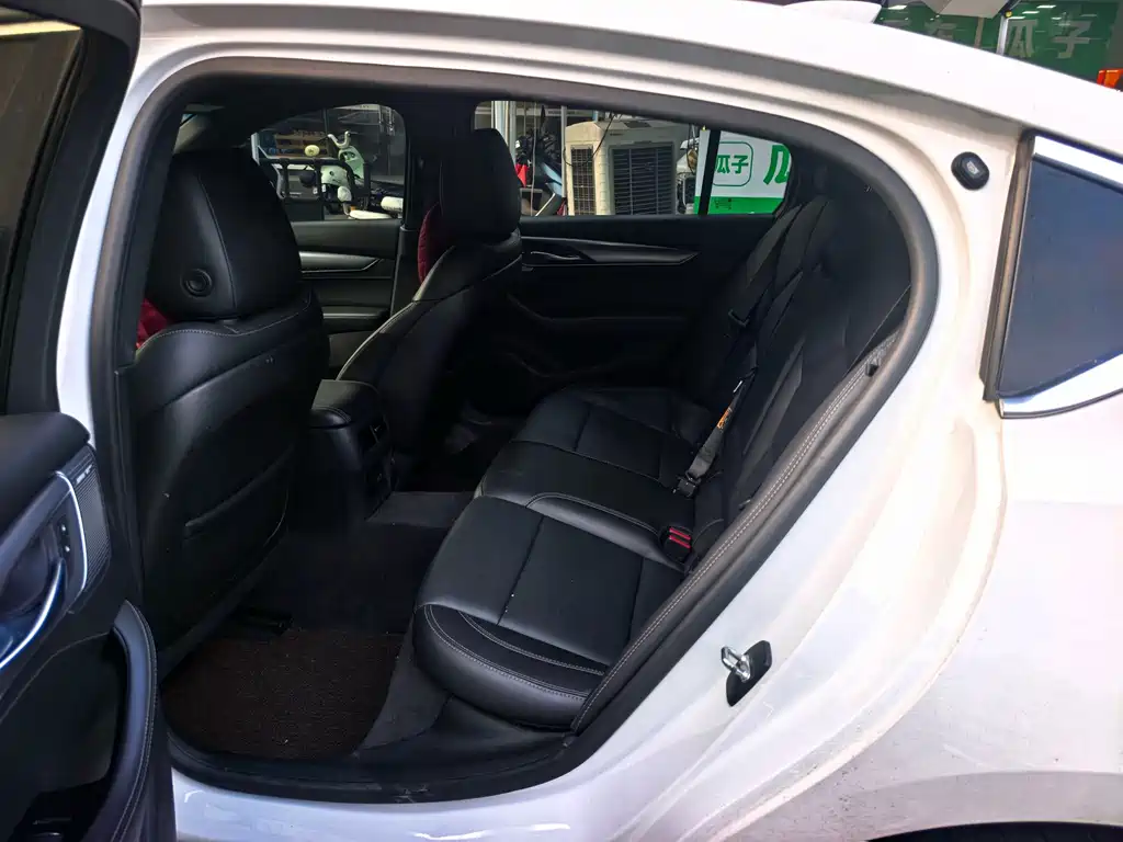Cadillac CT5 — миниатюра 8