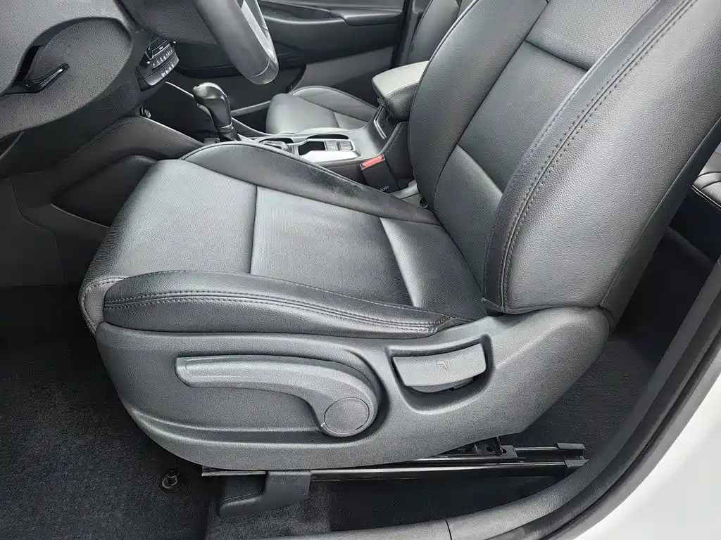 Hyundai Tucson — миниатюра 20