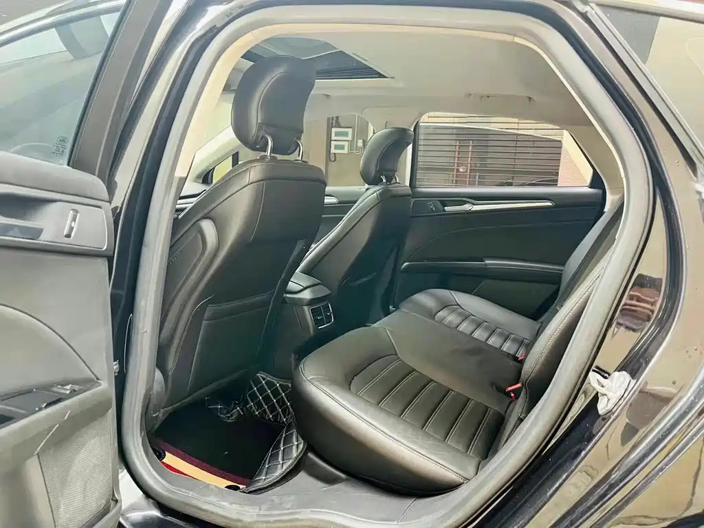Ford Mondeo — миниатюра 4