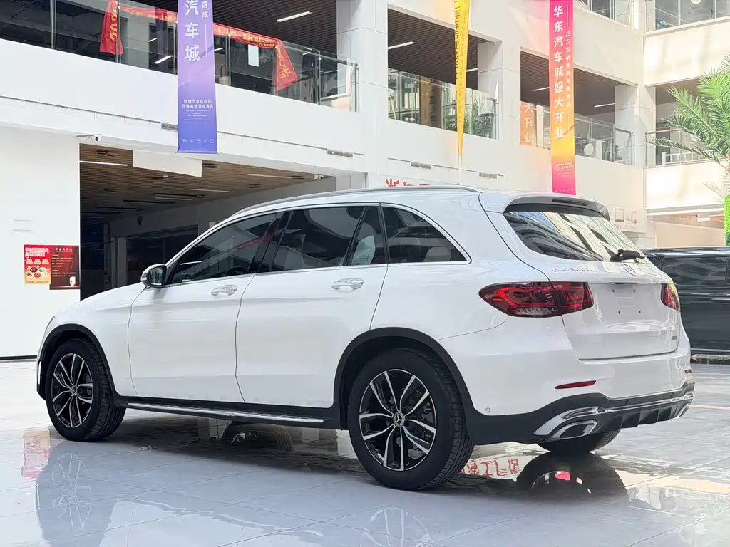MERCEDES-BENZ GLC