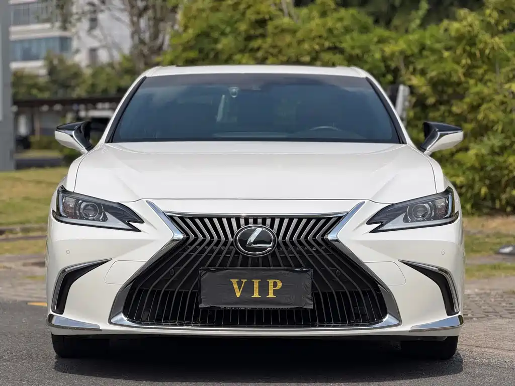 Lexus ES — миниатюра 2