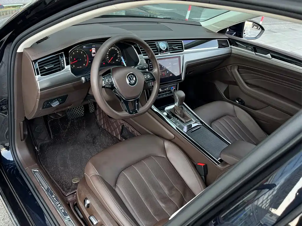 Volkswagen Phideon — миниатюра 12