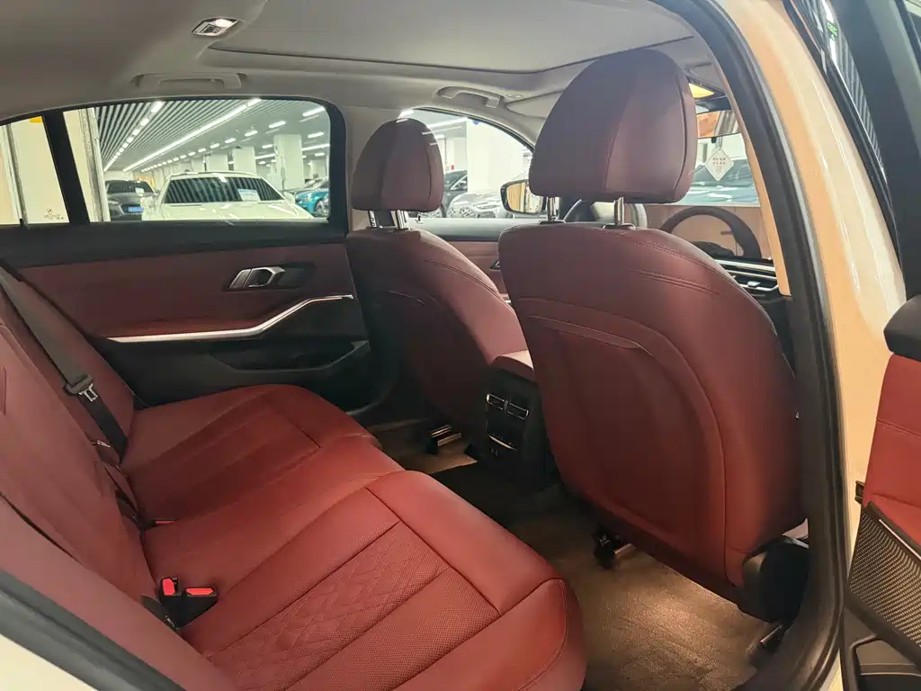 BMW 3 Series — миниатюра 10