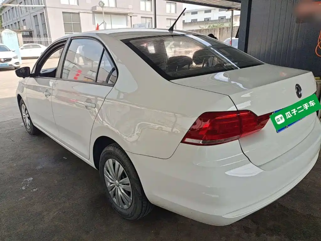 Volkswagen Santana — миниатюра 5
