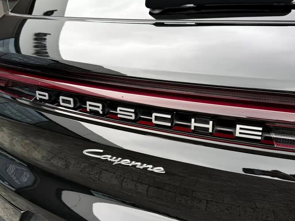 Porsche Cayenne — миниатюра 25