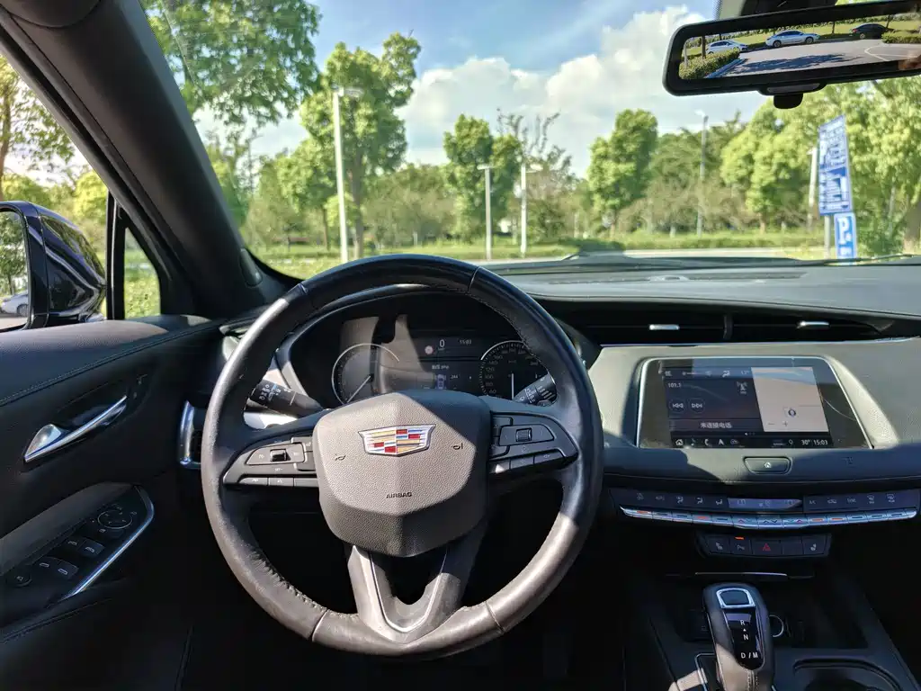 Cadillac XT4 — миниатюра 12