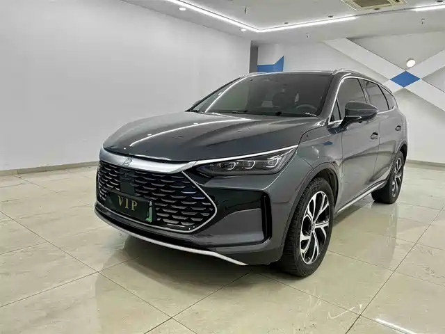 2025 BYD Tang